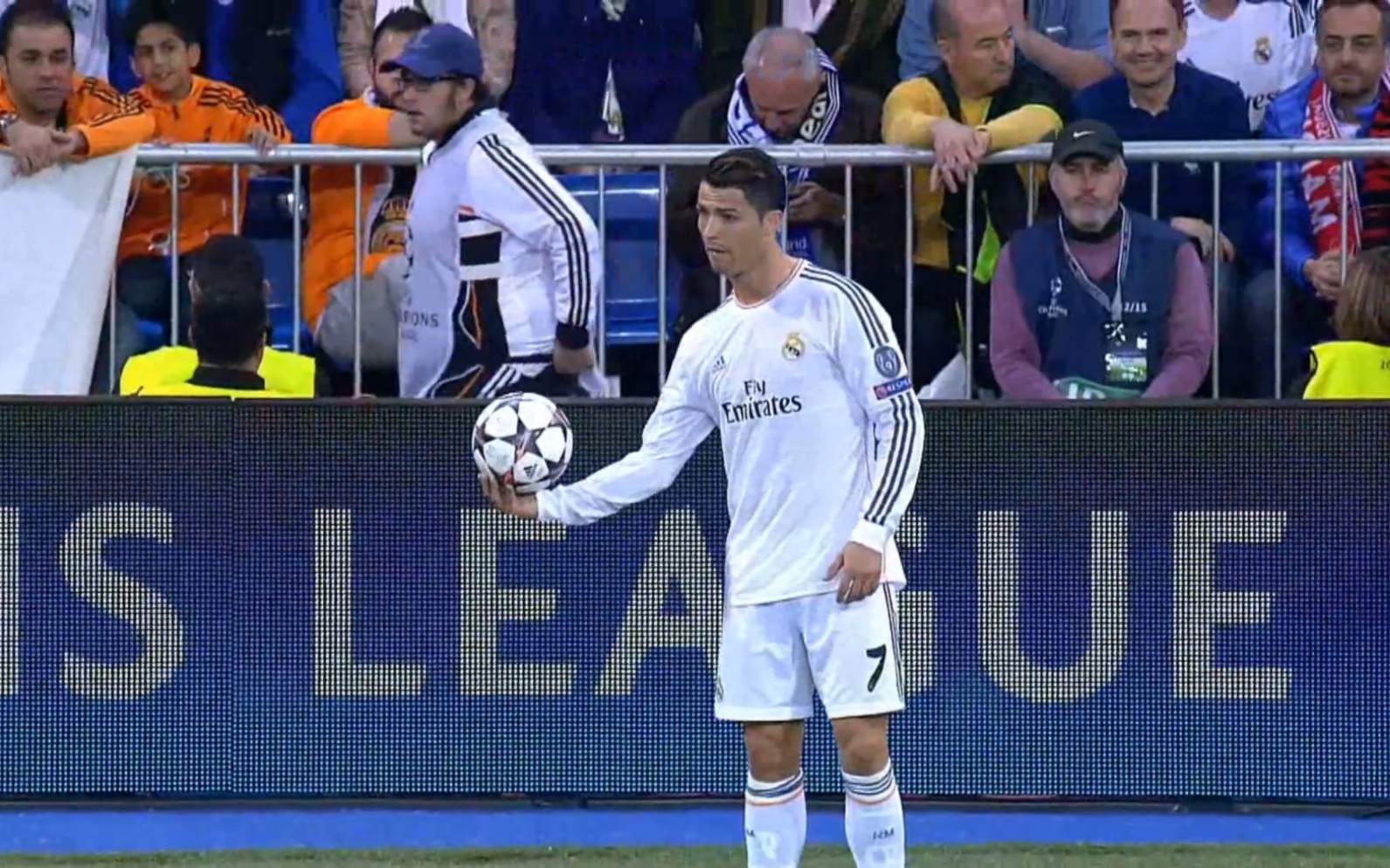 C罗连续十场比赛得分超过大比分获胜，拜仁不断突破！比赛高潮迭起的简单介绍-开云平台