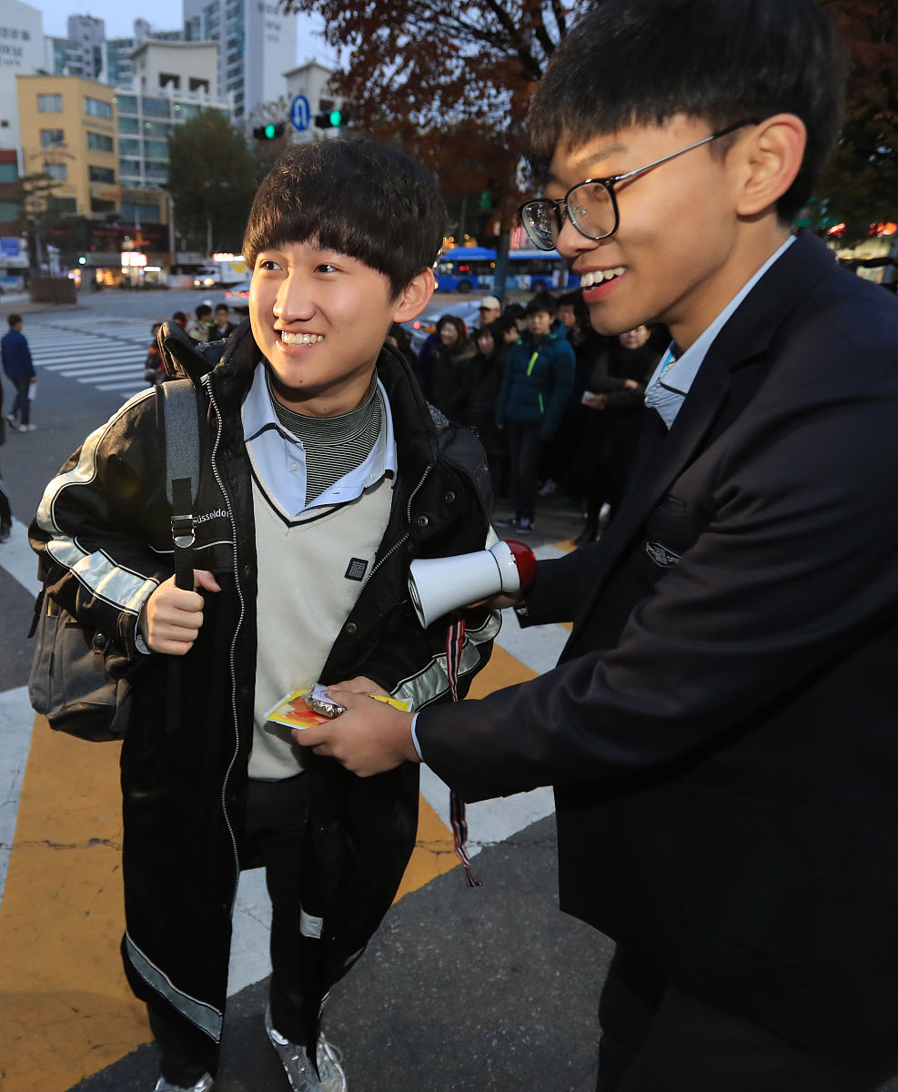 冲刺阶段塞维利亚备战社区盾，迎来里程碑细节曝光，气氛紧张，资深球员宣示担当的简单介绍