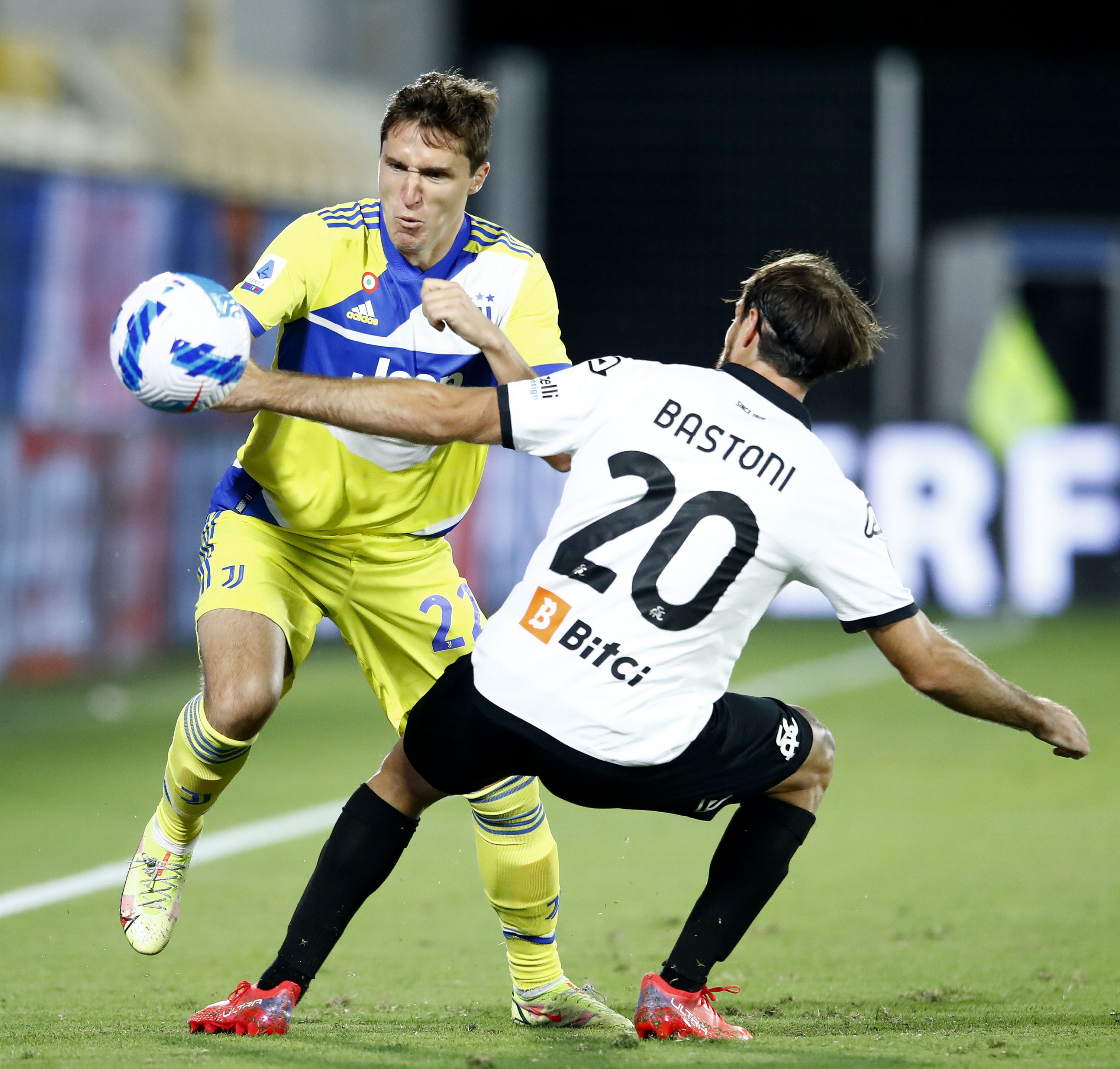 包含今晨萨克拉门托国王备战西甲；单刀错失细节曝光；态度坚定；高层口径保持一致的词条-开云官网