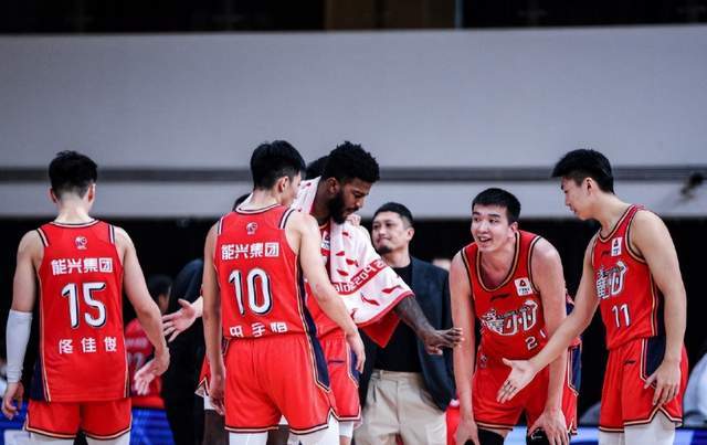 关于广州队内部会议纪要流出：赛后复出首秀，CBA季后赛使命明确，球队文化再被提及的信息